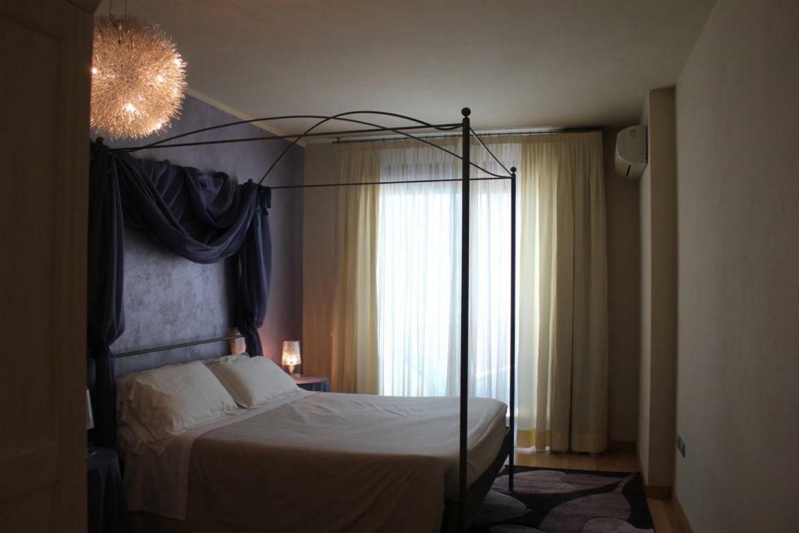 Il Castello Di Lovere Hotel Kültér fotó