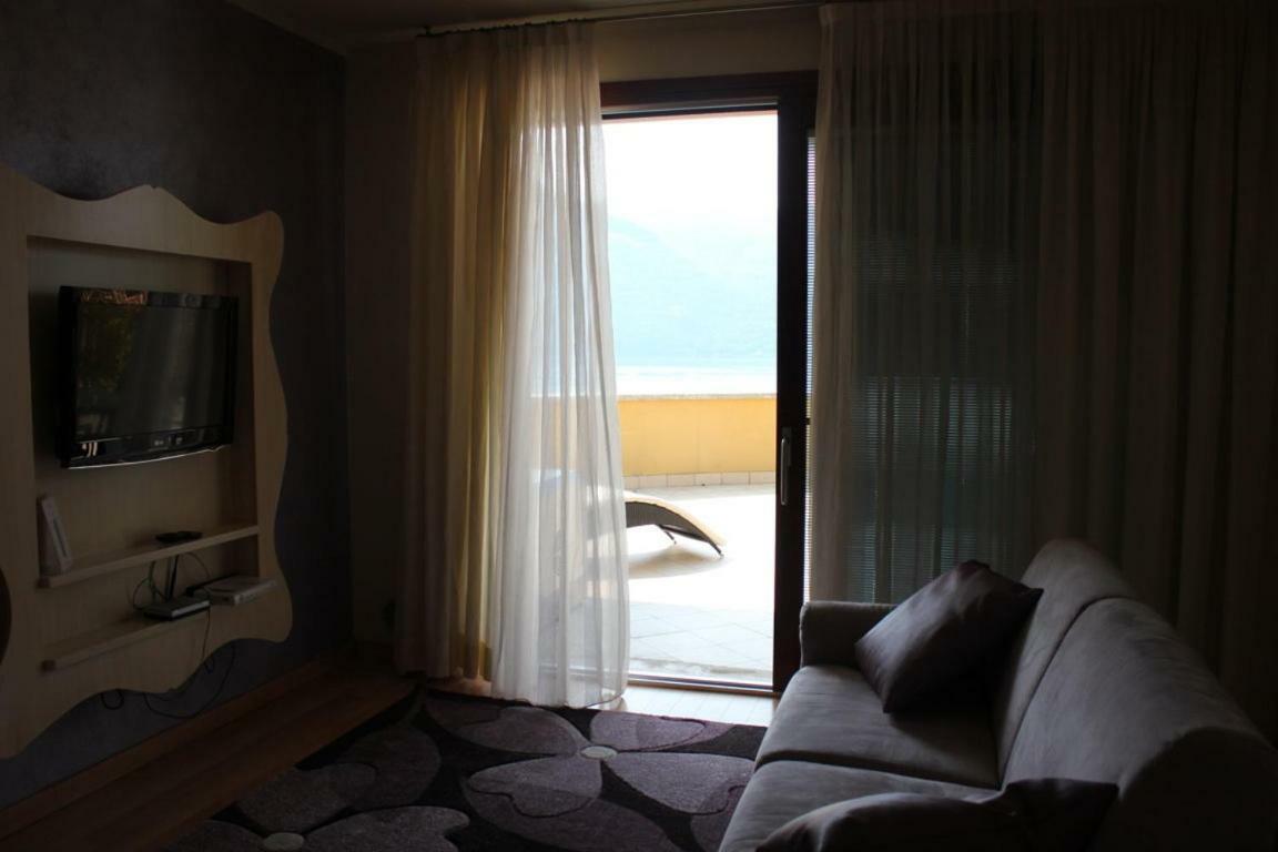 Il Castello Di Lovere Hotel Kültér fotó