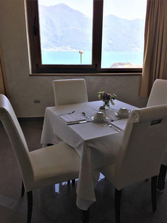 Il Castello Di Lovere Hotel Kültér fotó